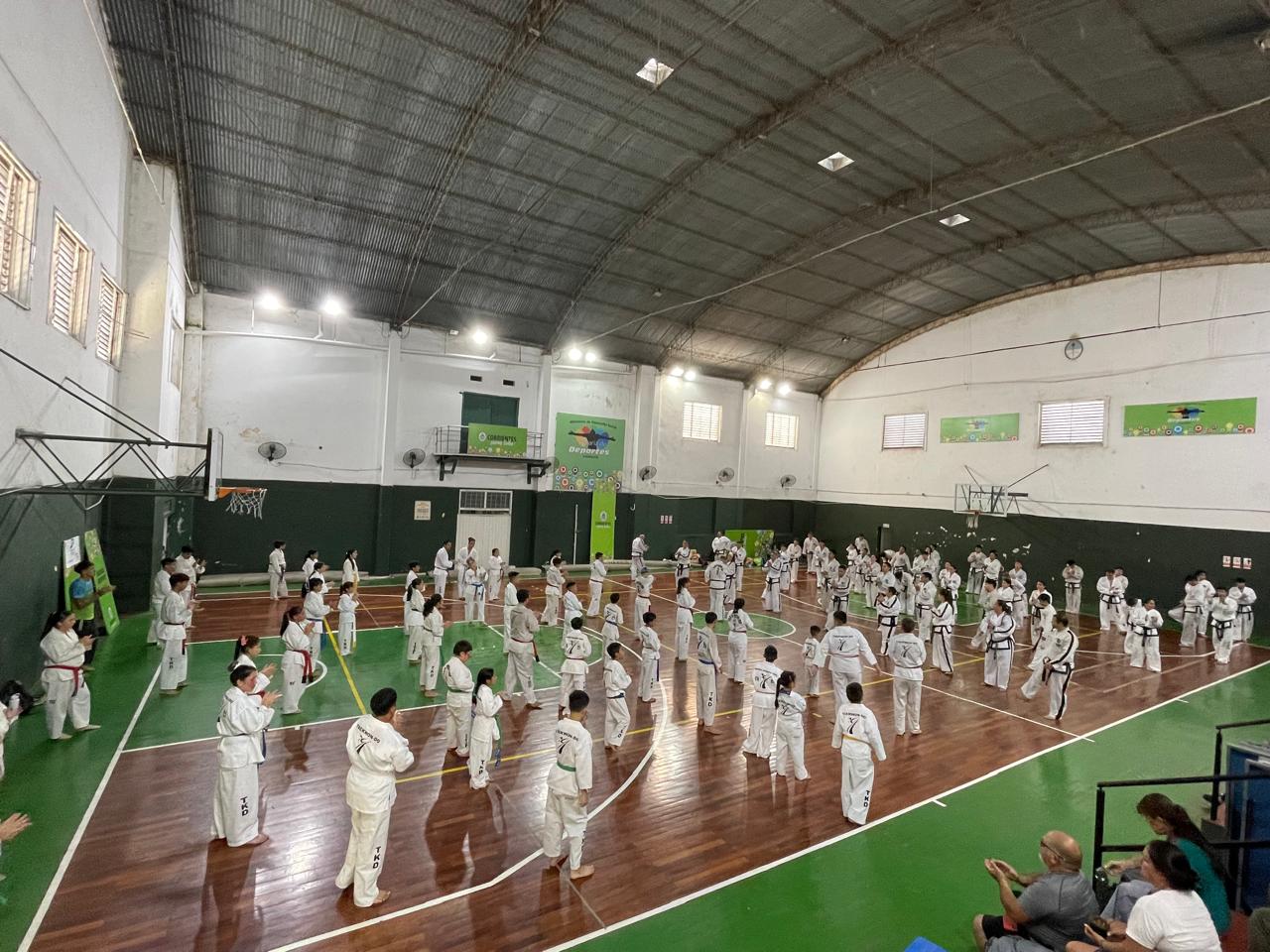 Clase en la academia